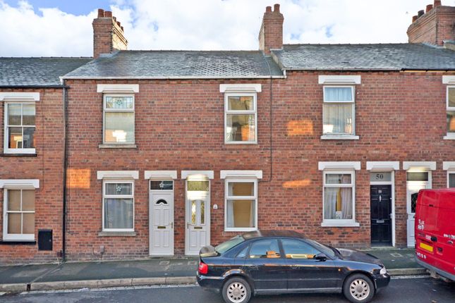 2 bed property, in Queen Victoria Street, £225,000