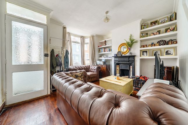 3 bed property, in Sidney Road, £200,000