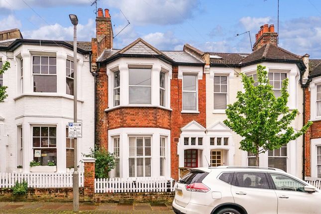 2 bed property, in Garfield Road, £600,000