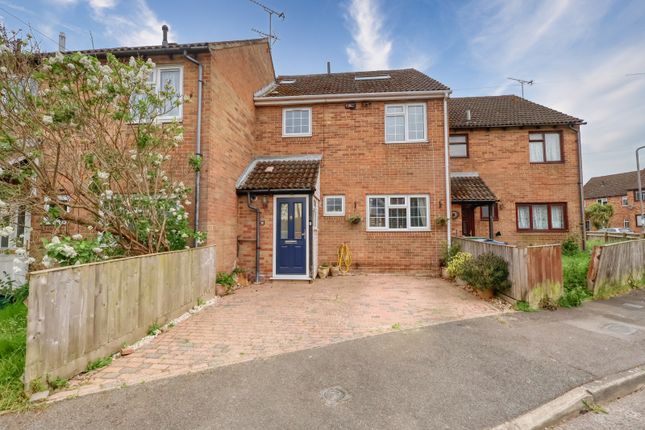 4 bed property, in Churchill Drive, £500,000