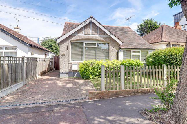 2 bed property, in Chalkwell Park Drive, £500,000