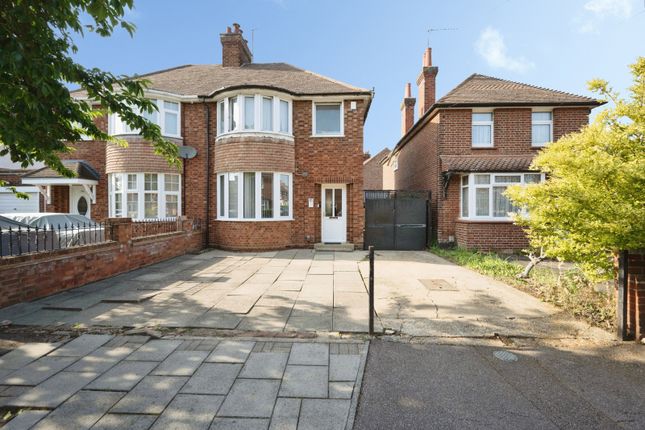 3 bed property, in Honey Hill Road, £365,000