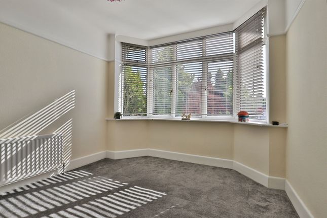 2 bed property, in Kinson Road, £315,000
