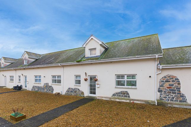 4 bed property, in Barlosh Court, £210,000