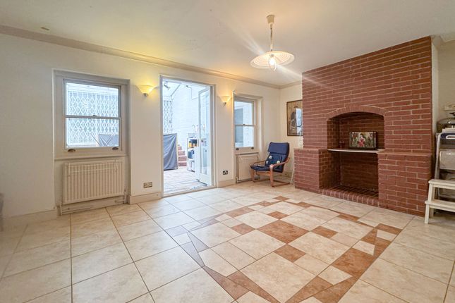4 bed property, in Edith Road, £3,650,000
