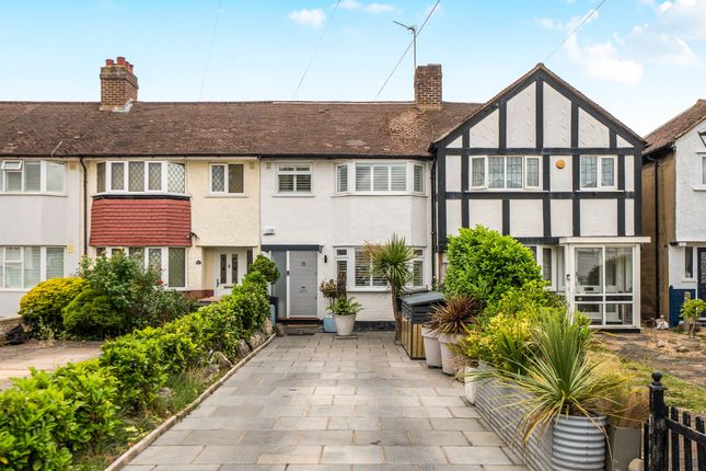 2 bed property, in Buckland Way, £515,000