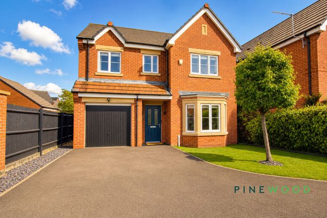 4 bed property, in Manor House Court, £350,000
