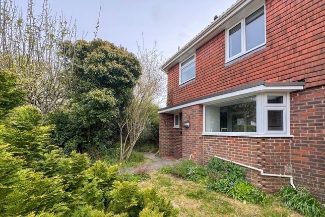 3 bed property, in Hasted Drive, £450,000
