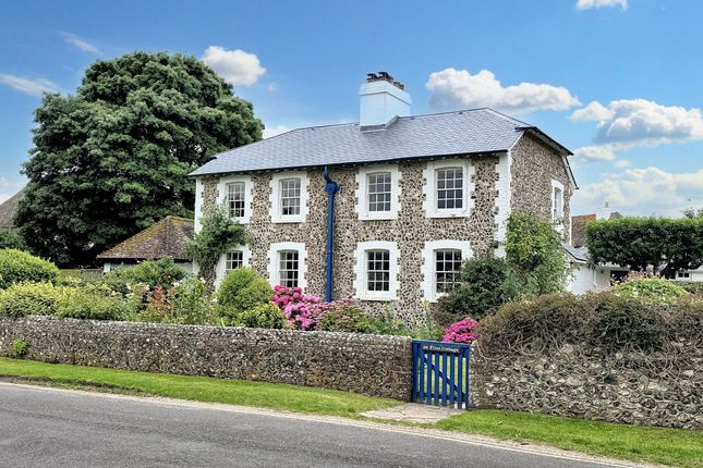 3 bed property, in Flint Cottage, £765,000