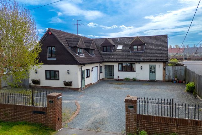 5 bed property, in The Green, £750,000