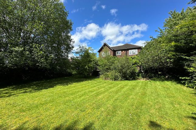 4 bed property, in Lyme Road, £749,950