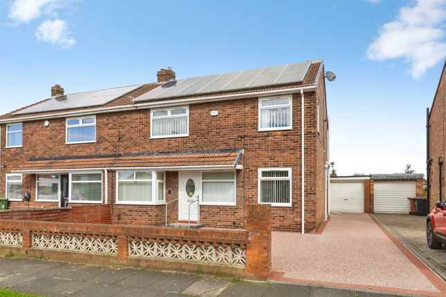 3 bed property, in Dawlish Drive, £160,000