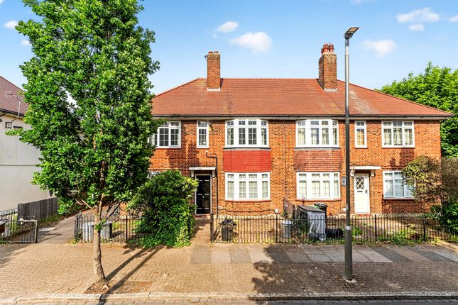 2 bed property, in Godley Road, £600,000