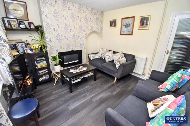 2 bed property, in Florence Avenue, £180,000