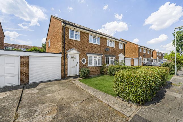 3 bed property, in Lucan Drive, £575,000