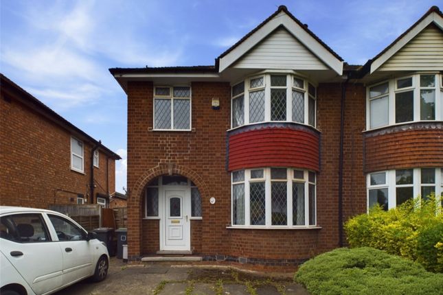 3 bed property, in Queens Road East, £310,000