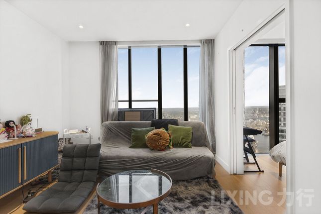 1 bed property, in Marsh Wall, £570,000