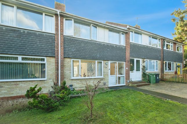 3 bed property, in Lingfield Close, £325,000