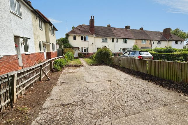 3 bed property, in Chaucer Drive, £190,000