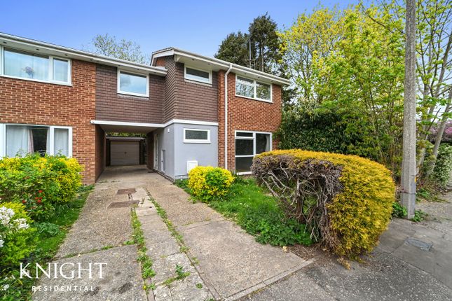 4 bed property, in Bridgefield Close, £350,000