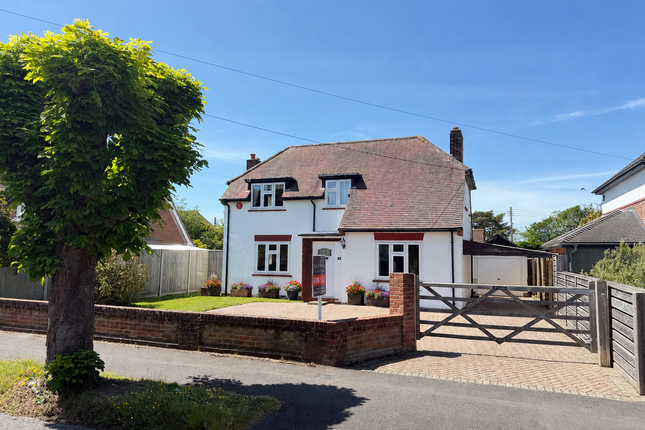 3 bed property, in Chestnut Avenue, £725,000