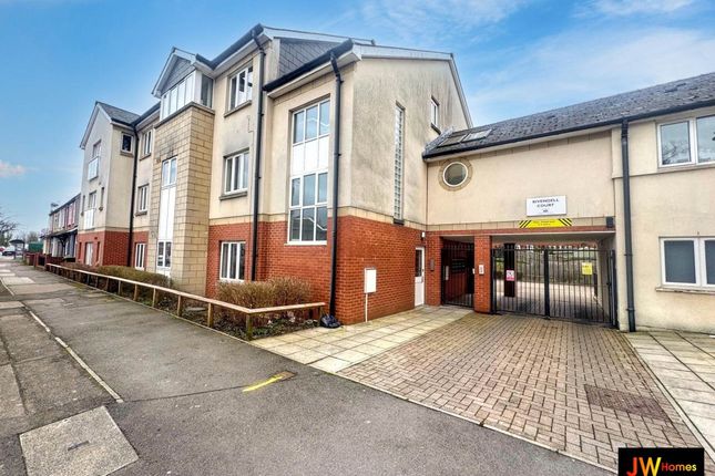 2 bed property, in Rivendell Court, £114,950