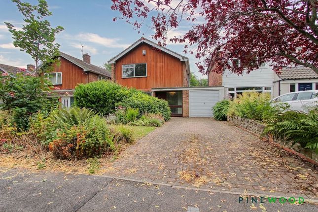 3 bed property, in Station New Road, £170,000