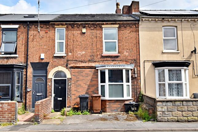 3 bed property, in Newland Street West, £175,000