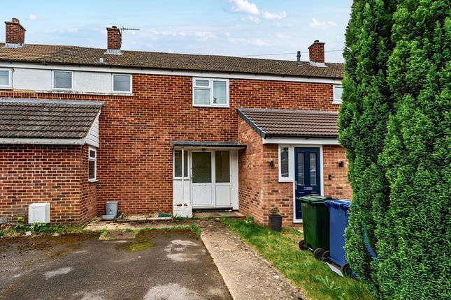 3 bed property, in Caversfield, £270,000