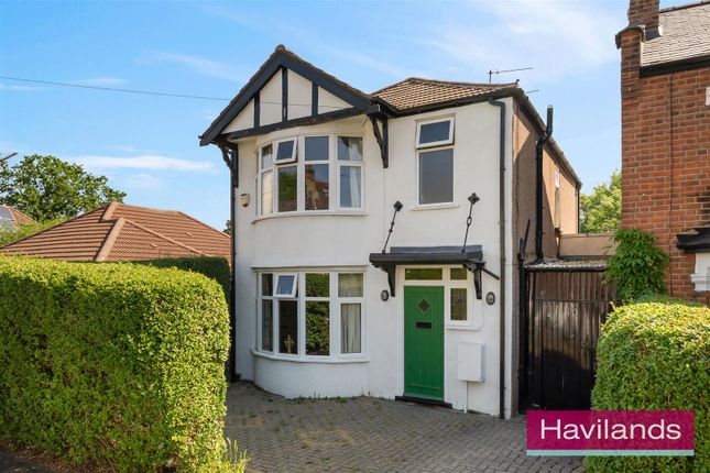 3 bed property, in Crescent Road, £775,000