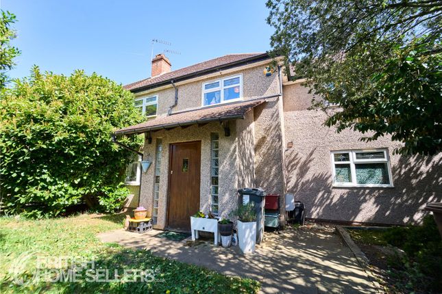 4 bed property, in Brentwick Gardens, £685,000