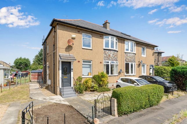 2 bed property, in 59 Carrick Knowe Grove, £200,000