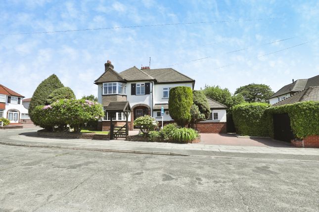 4 bed property, in Woolacombe Road, £625,000