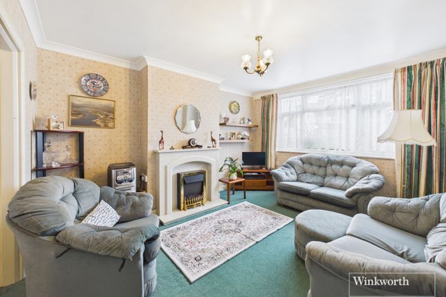 3 bed property, in Dorchester Way, £625,000