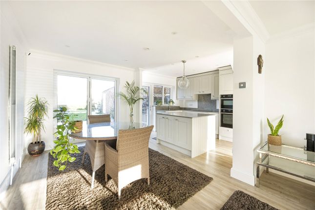 3 bed property, in Kingsfield, £500,000