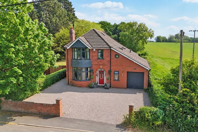 5 bed property, in Flixborough Road, £425,000