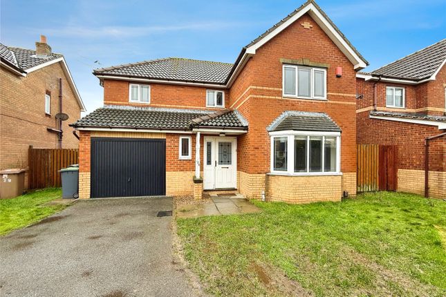 4 bed property, in Hobart Close, £270,000
