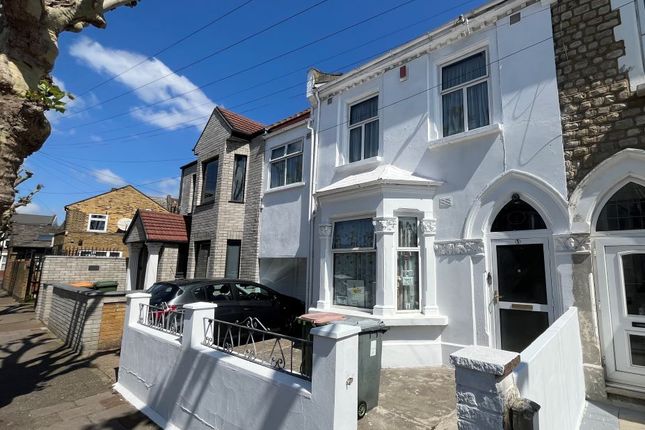 9 bed property, in 1 Penge Road, £685,000