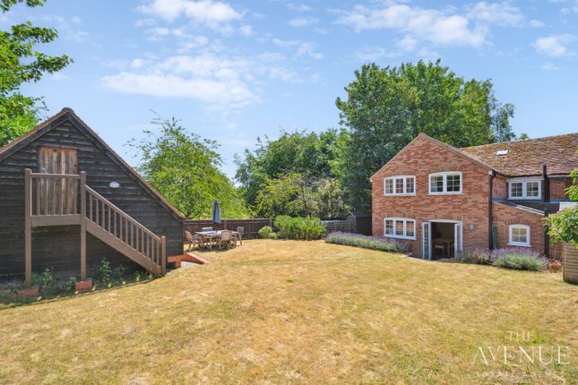 4 bed property, in Nuffield Lane, £800,000