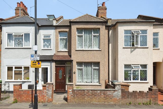 3 bed property, in Chaucer Road, £500,000
