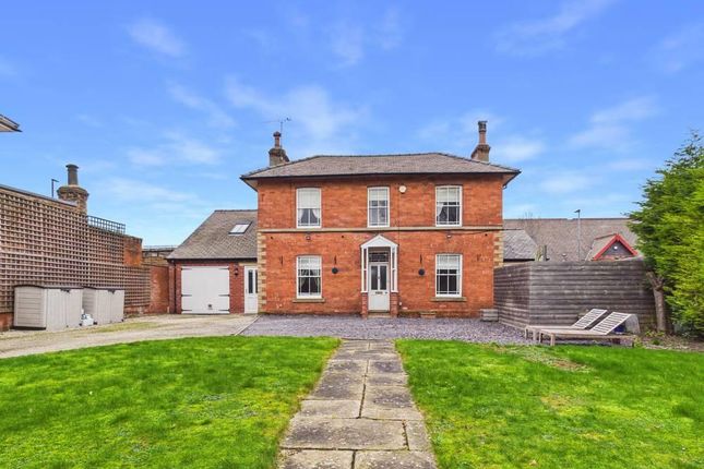 4 bed property, in The Mount, £750,000