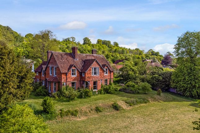 6 bed property, in Little London, £775,000