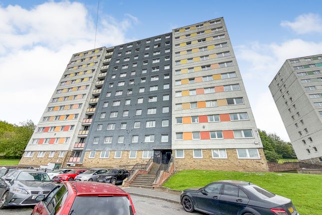 2 bed property, in Parkwood Rise, £10,000
