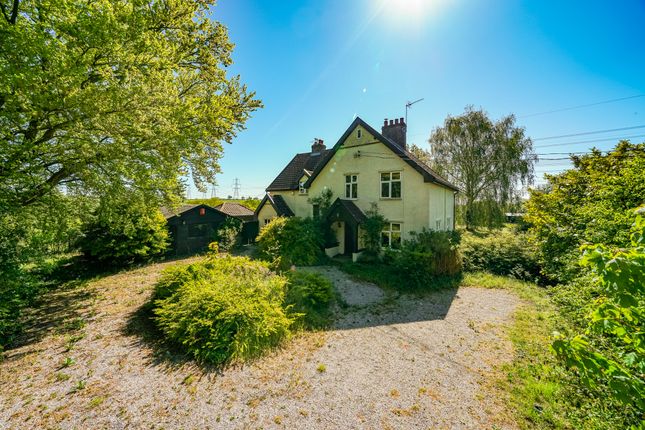 5 bed property, in Strugglers Lane, £520,000