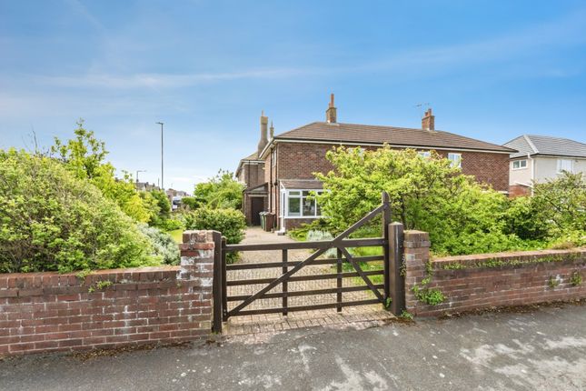 3 bed property, in Barton Road, £160,000