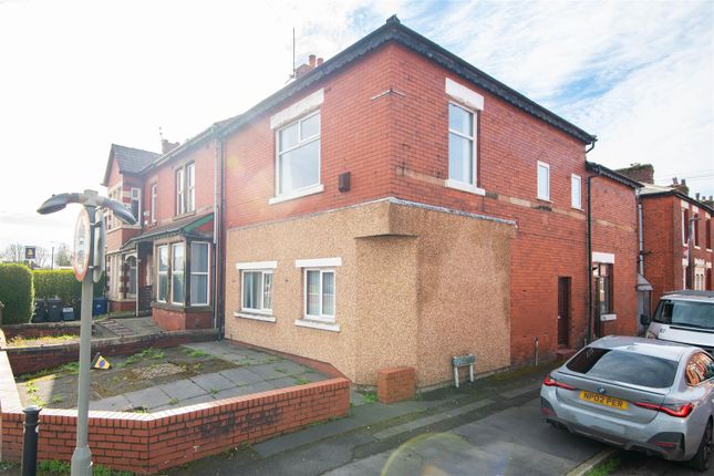 2 bed property, in Watkin Lane, £89,950