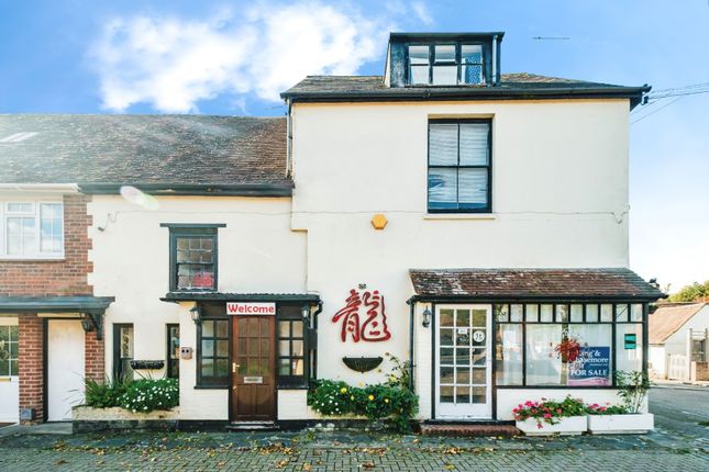 5 bed property, in The Street, £400,000