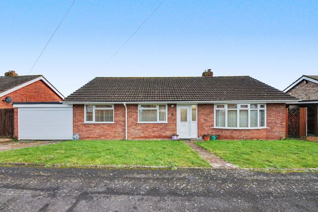 3 bed property, in Maddoxford Way, £400,000