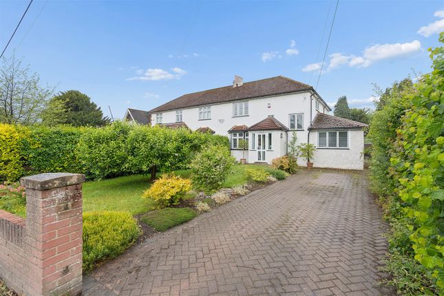 4 bed property, in Ash Road, £600,000
