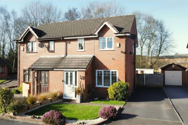3 bed property, in Millers Fold, £230,000